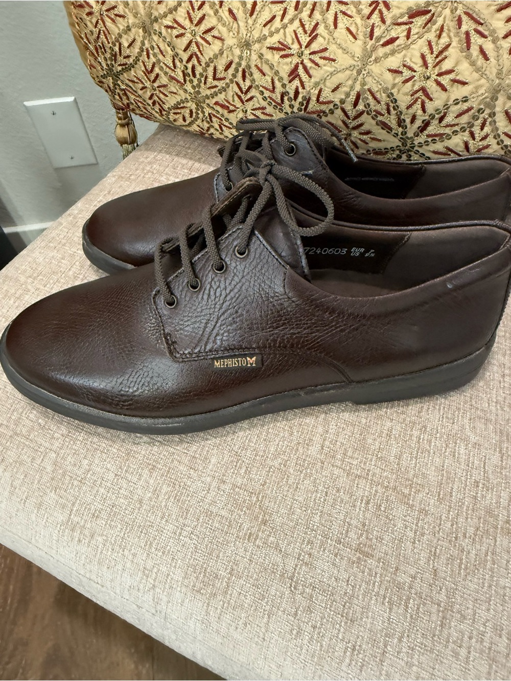 Mephisto Brown Leather Lace-Up Flats